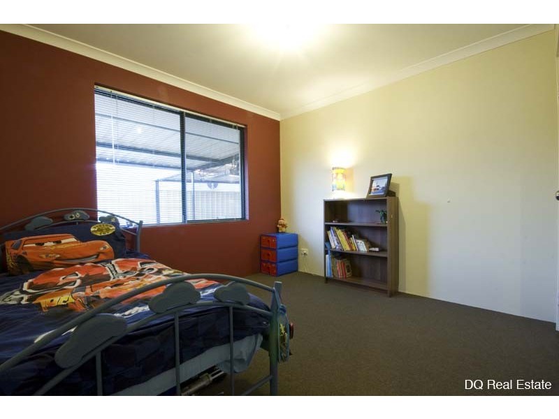 15 Bingarra Crescent, Tapping WA 6065