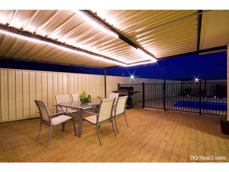 15 Bingarra Crescent, Tapping WA 6065