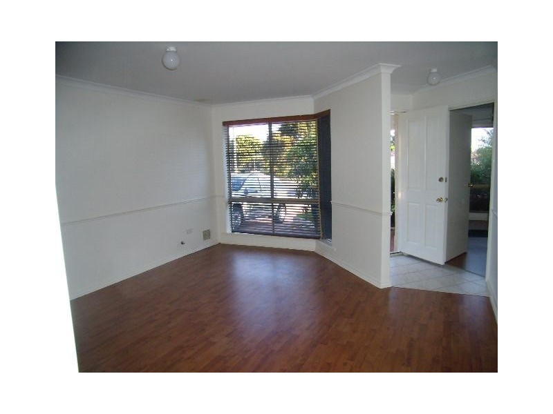 16 Lupin Court, Hocking WA 6065