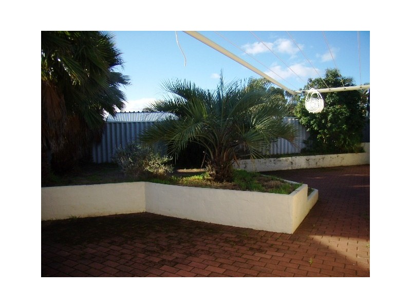 16 Lupin Court, Hocking WA 6065