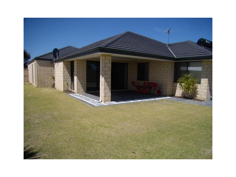 9 Ficarra Way, Sinagra WA 6065