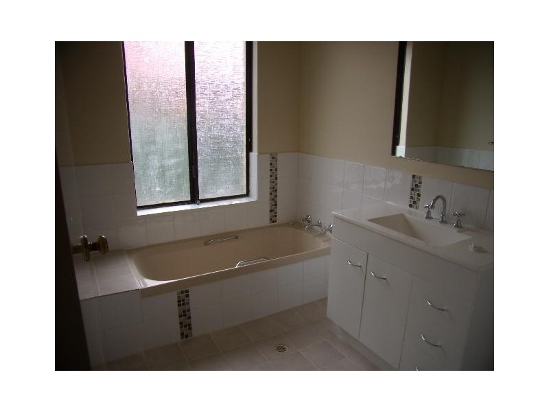 18 Woodland Loop, Edgewater WA 6027