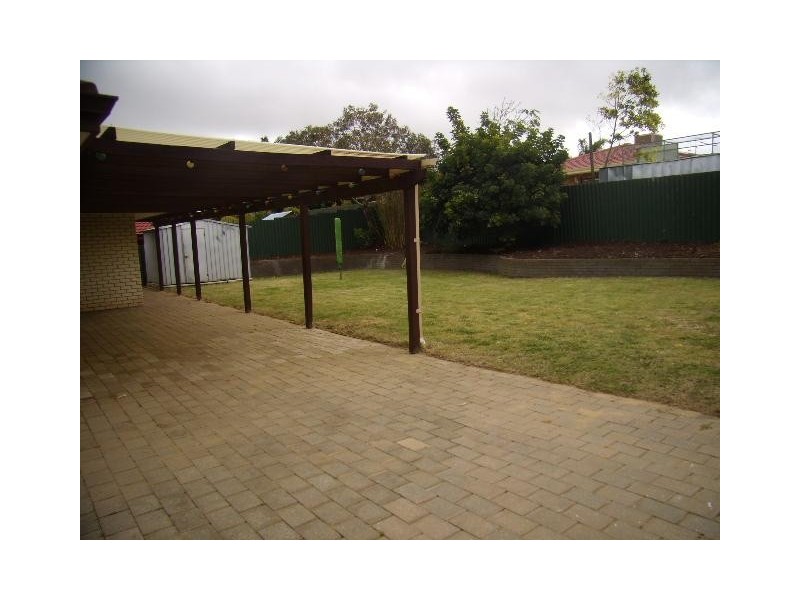 18 Woodland Loop, Edgewater WA 6027