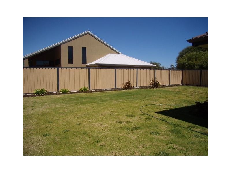 14 Watson Road, Wanneroo WA 6065