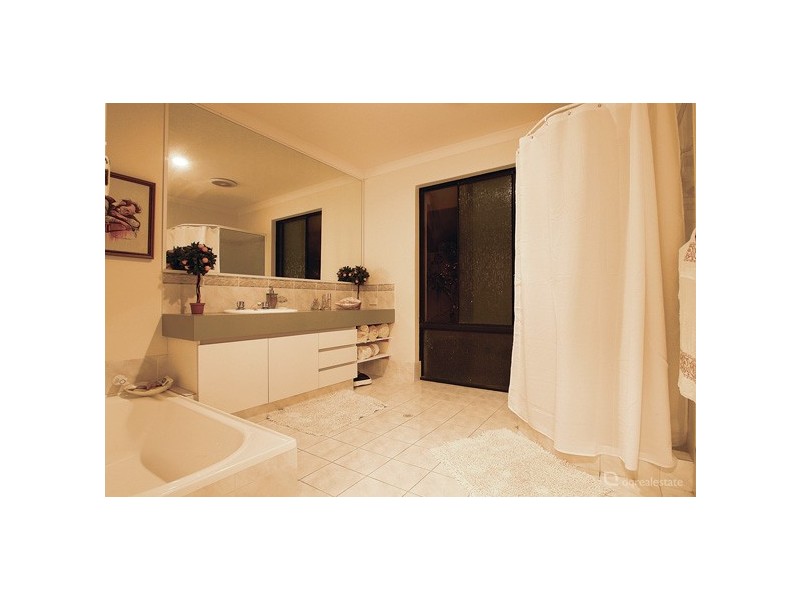 26 Rayner Drive, Landsdale WA 6065