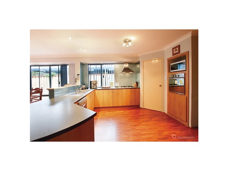 21 Hillwater Promenade, Beechboro WA 6063