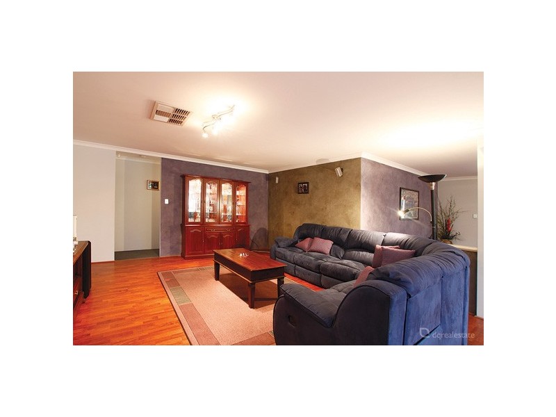 21 Hillwater Promenade, Beechboro WA 6063