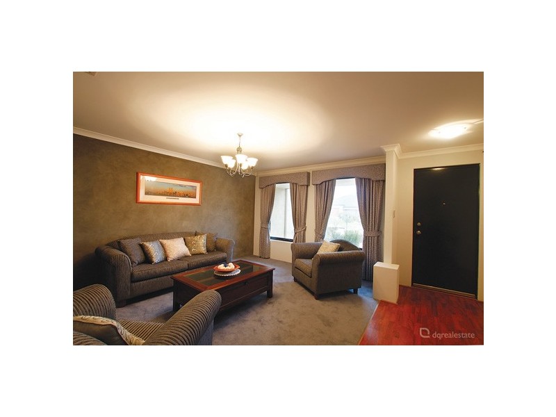 21 Hillwater Promenade, Beechboro WA 6063