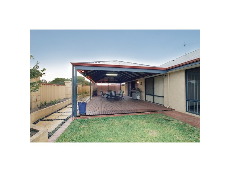 21 Hillwater Promenade, Beechboro WA 6063