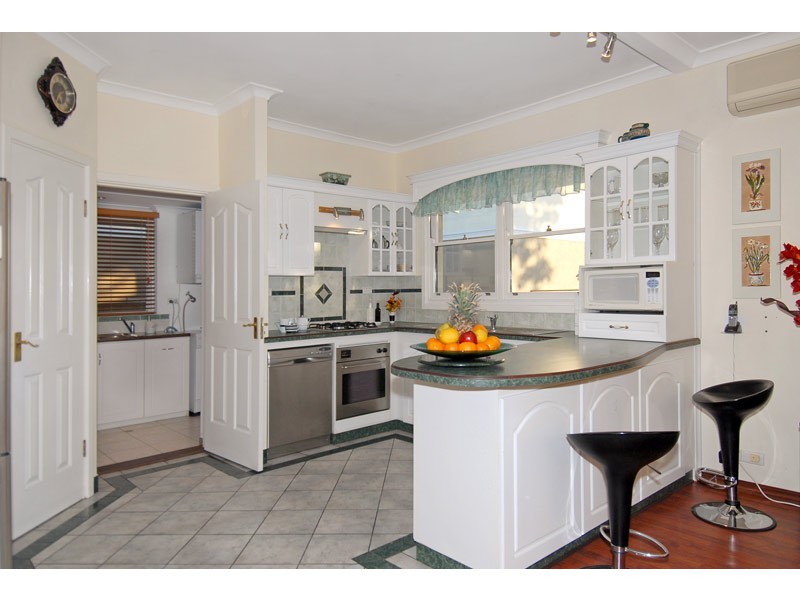 6 Patchem Way, Westminster WA 6061