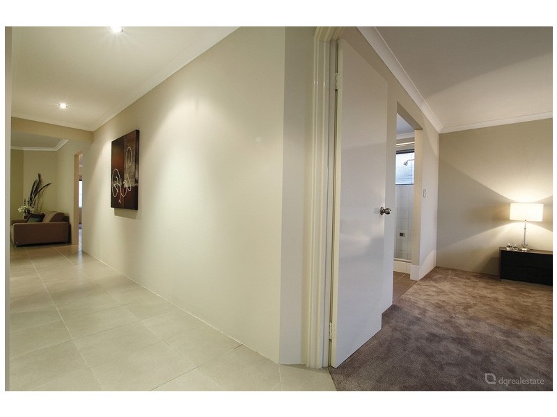 8 Osaka Loop, Hocking WA 6065