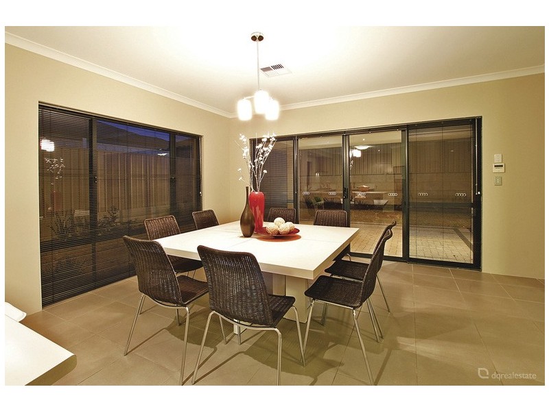 8 Osaka Loop, Hocking WA 6065