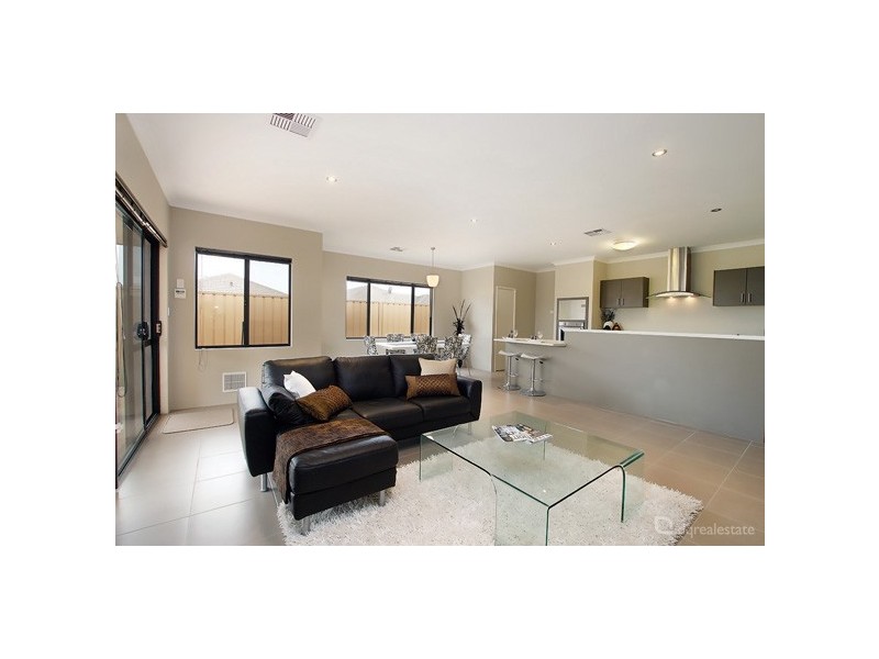 25 St Louis Avenue, Hocking WA 6065