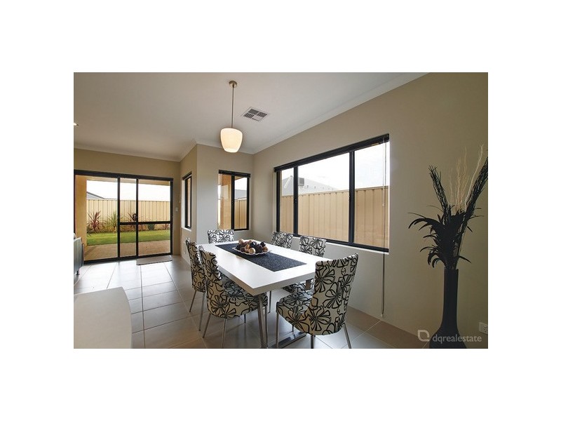 25 St Louis Avenue, Hocking WA 6065