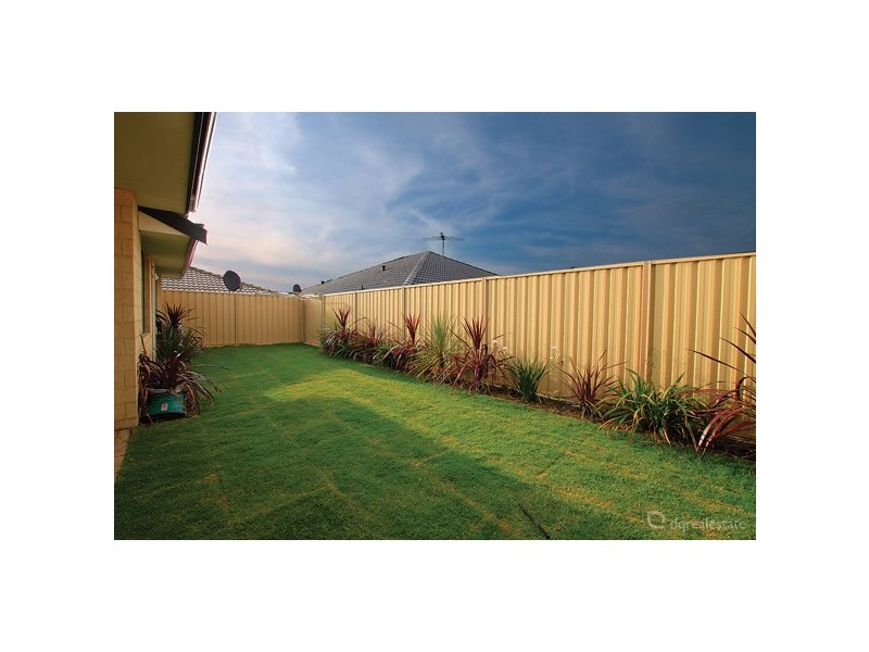 25 St Louis Avenue, Hocking WA 6065