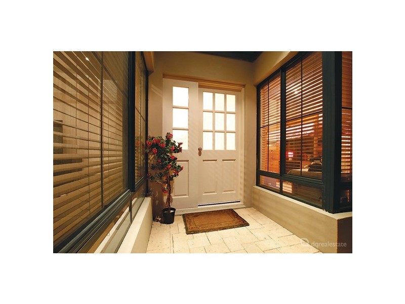 16 Archimedes Crescent, Tapping WA 6065