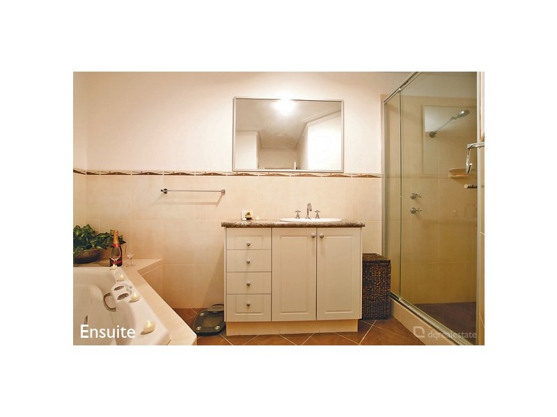 16 Archimedes Crescent, Tapping WA 6065