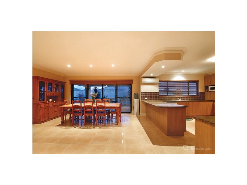 16 Archimedes Crescent, Tapping WA 6065