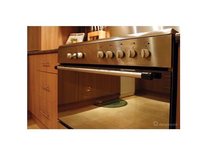 16 Archimedes Crescent, Tapping WA 6065