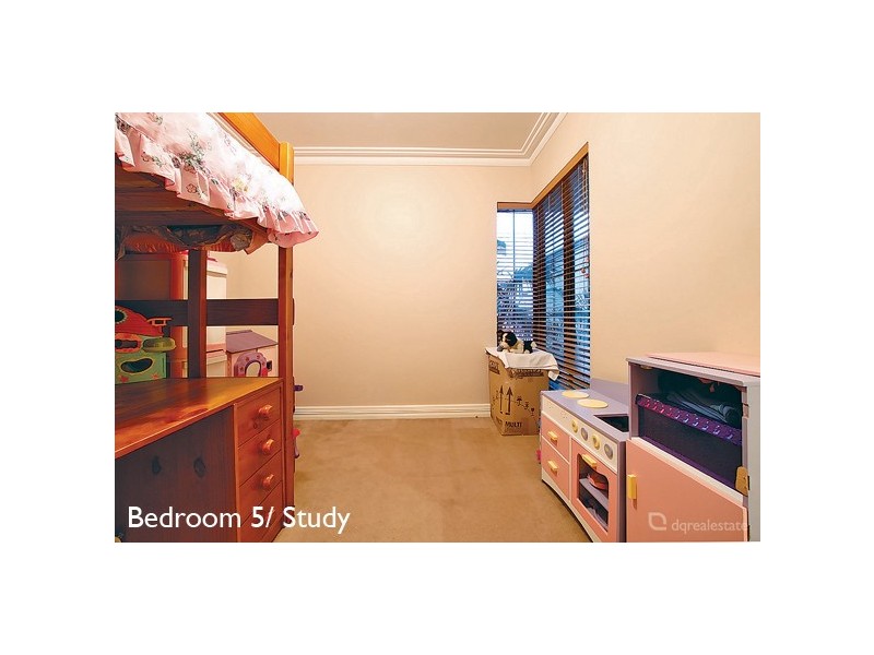 16 Archimedes Crescent, Tapping WA 6065