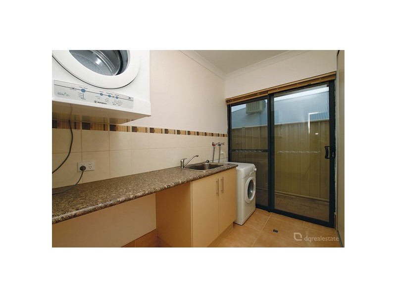 16 Archimedes Crescent, Tapping WA 6065