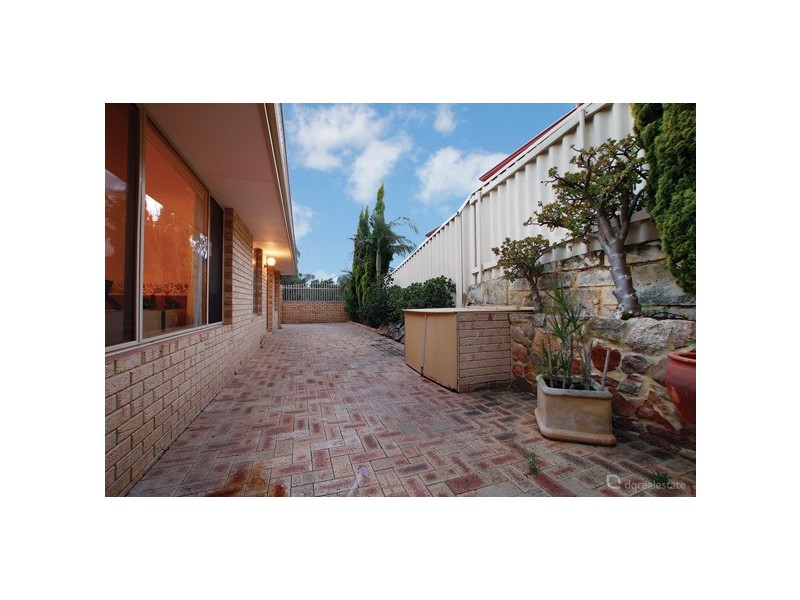 41 Monterey Drive, Woodvale WA 6026