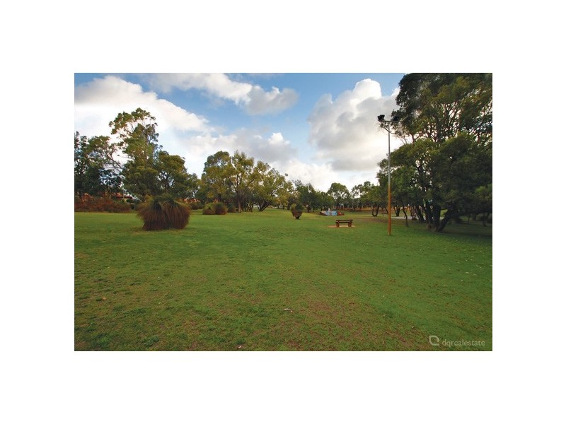 41 Monterey Drive, Woodvale WA 6026