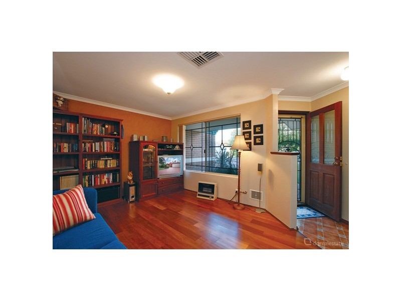 44 Millstream Grove, Ellenbrook WA 6069