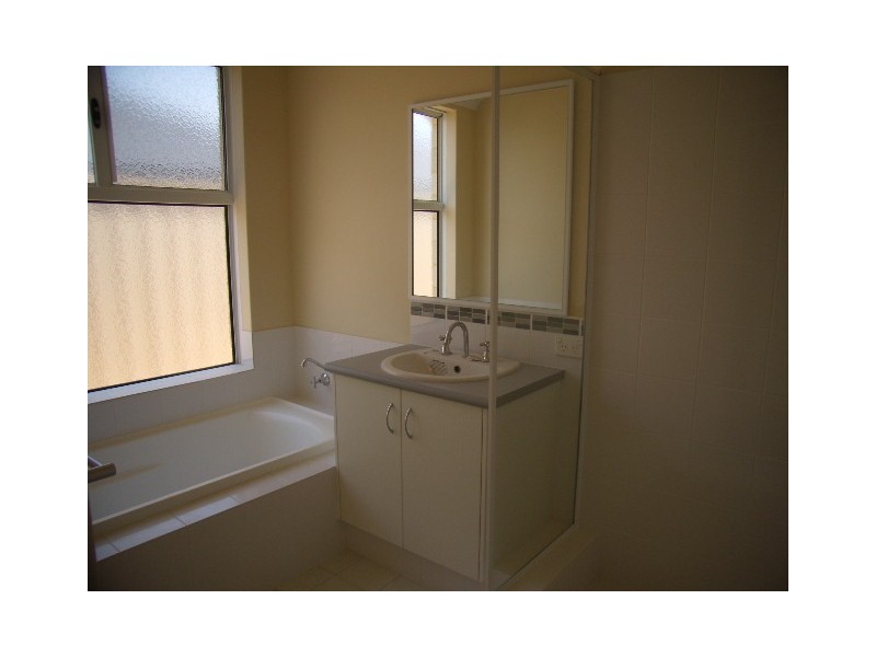 83 Hampton Road, Darch WA 6065