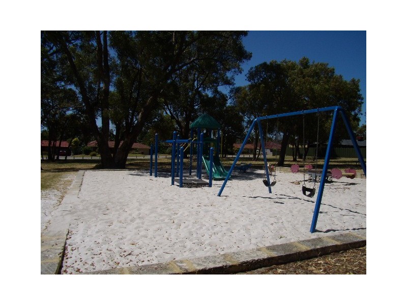 11 Mundi Place, Wanneroo WA 6065