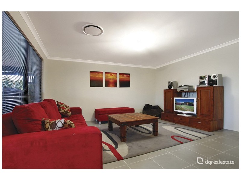 18 Bingarra Crescent, Tapping WA 6065