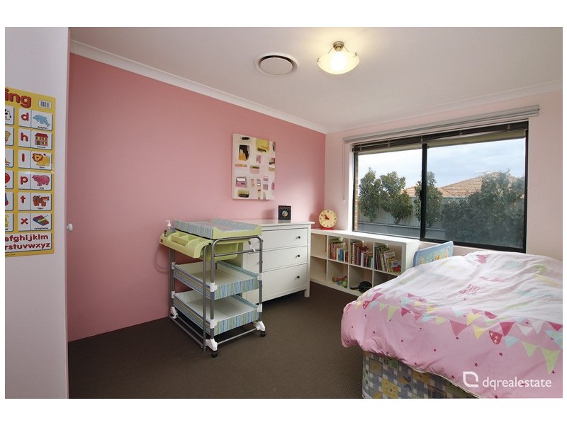 18 Bingarra Crescent, Tapping WA 6065