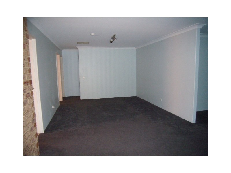 8 Crew Court, Ocean Reef WA 6027