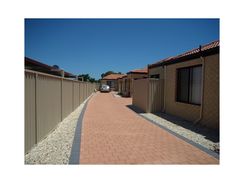 64C Fieldgate Square, Balga WA 6061