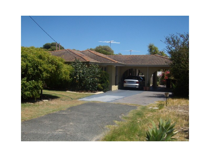 34B Hanley Place, Hillarys WA 6025