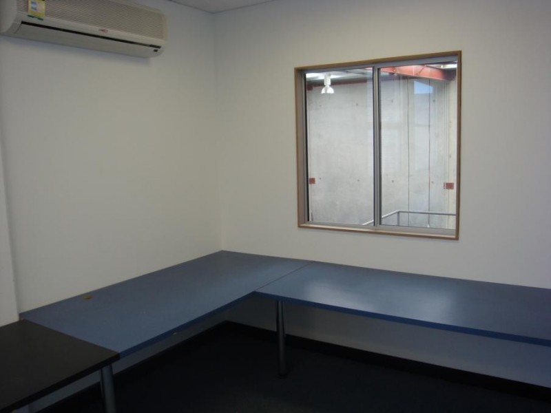 9/41 Discovery Drive, Bibra Lake WA 6163