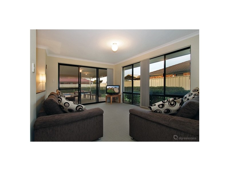 6 Sandilands Cct, Tapping WA 6065