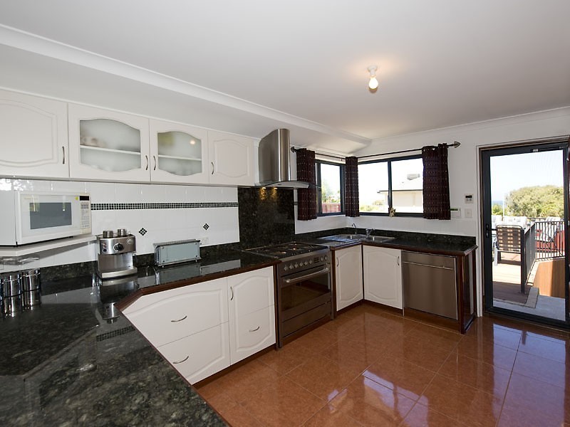 8 Parham Road, Quinns Rocks WA 6030