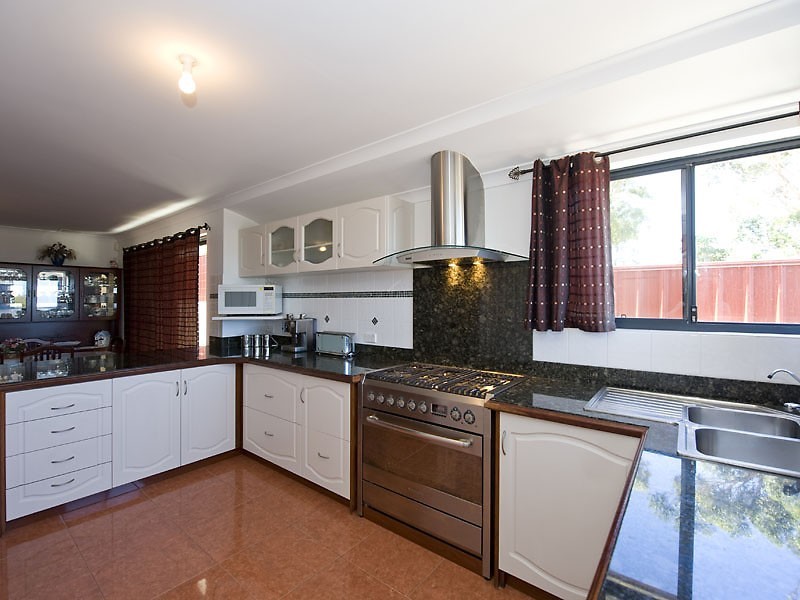 8 Parham Road, Quinns Rocks WA 6030