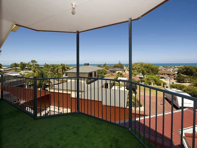 8 Parham Road, Quinns Rocks WA 6030