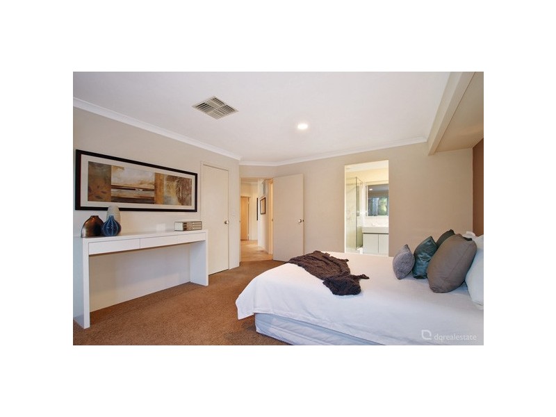 5 Buvelot Place, Woodvale WA 6026