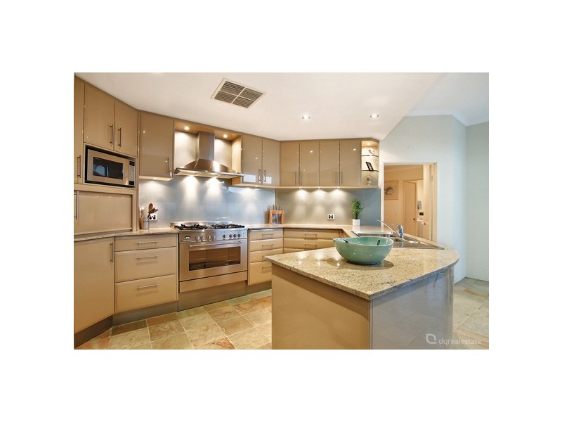 5 Buvelot Place, Woodvale WA 6026