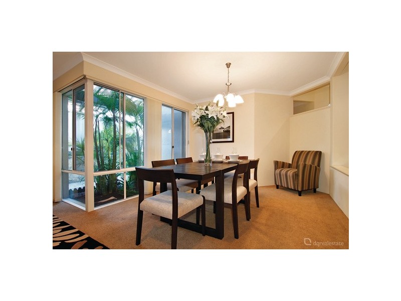 5 Buvelot Place, Woodvale WA 6026