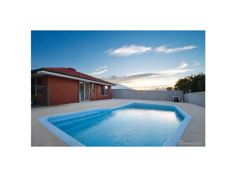 62 Cadoux Loop, Hocking WA 6065