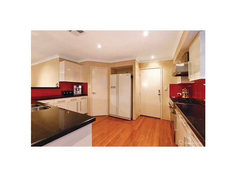 21 Goshawk Street, Tapping WA 6065