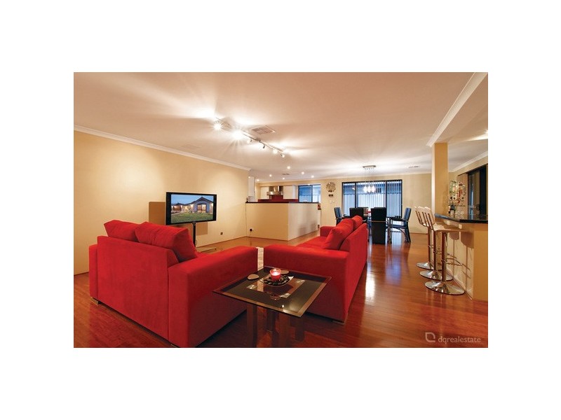 21 Goshawk Street, Tapping WA 6065