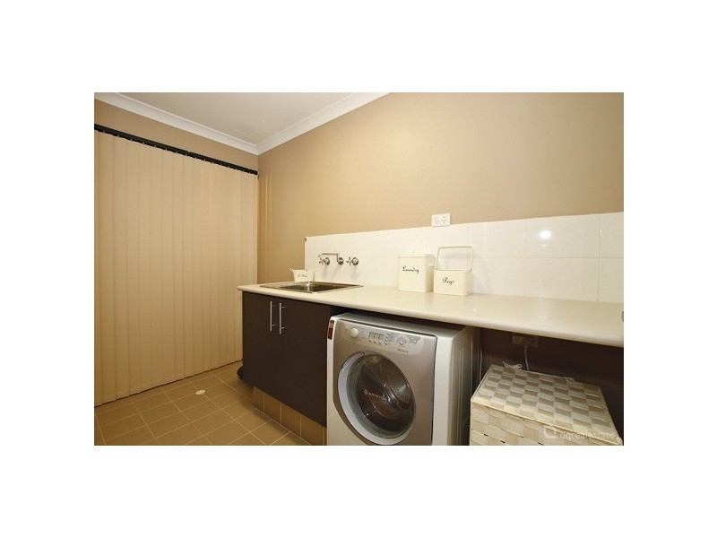 21 Goshawk Street, Tapping WA 6065