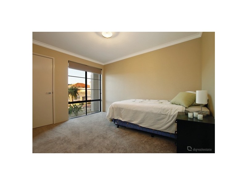 61 Galileo Avenue, Tapping WA 6065