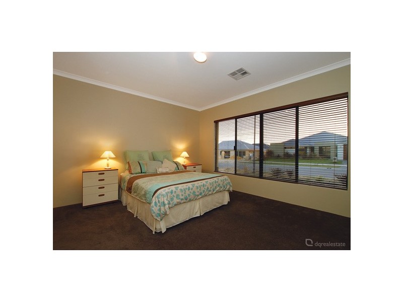 6 Naismith Road, Tapping WA 6065