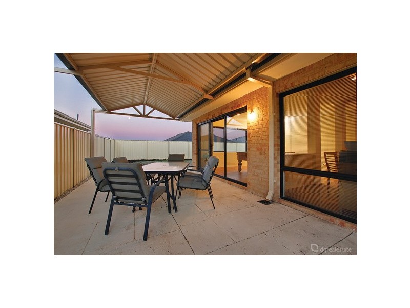 6 Naismith Road, Tapping WA 6065